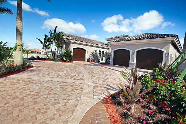 Best Brick Driveway Pavers  in Lamoni, IA